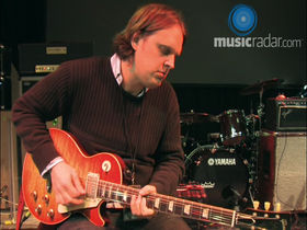 Video: Joe Bonamassa on moving around the fretboard